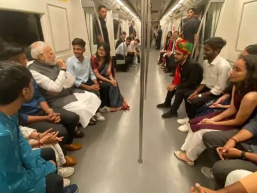 modi in metro 1688115030