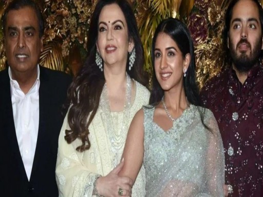 radhika neeta ambani 1680685711