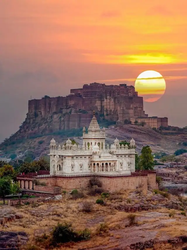 ये हैं भारत के 10 प्राचीन लेकिन भव्य मंदिर