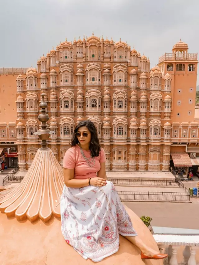 5 स्टार होटल से कम नहीं 953 खिड़कियों वाला जयपुर का ये महल
