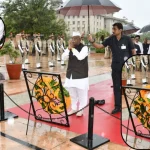 Governor Haribhau Bagade Dedicated Pushp chakra to Amar Jawan Jyoti