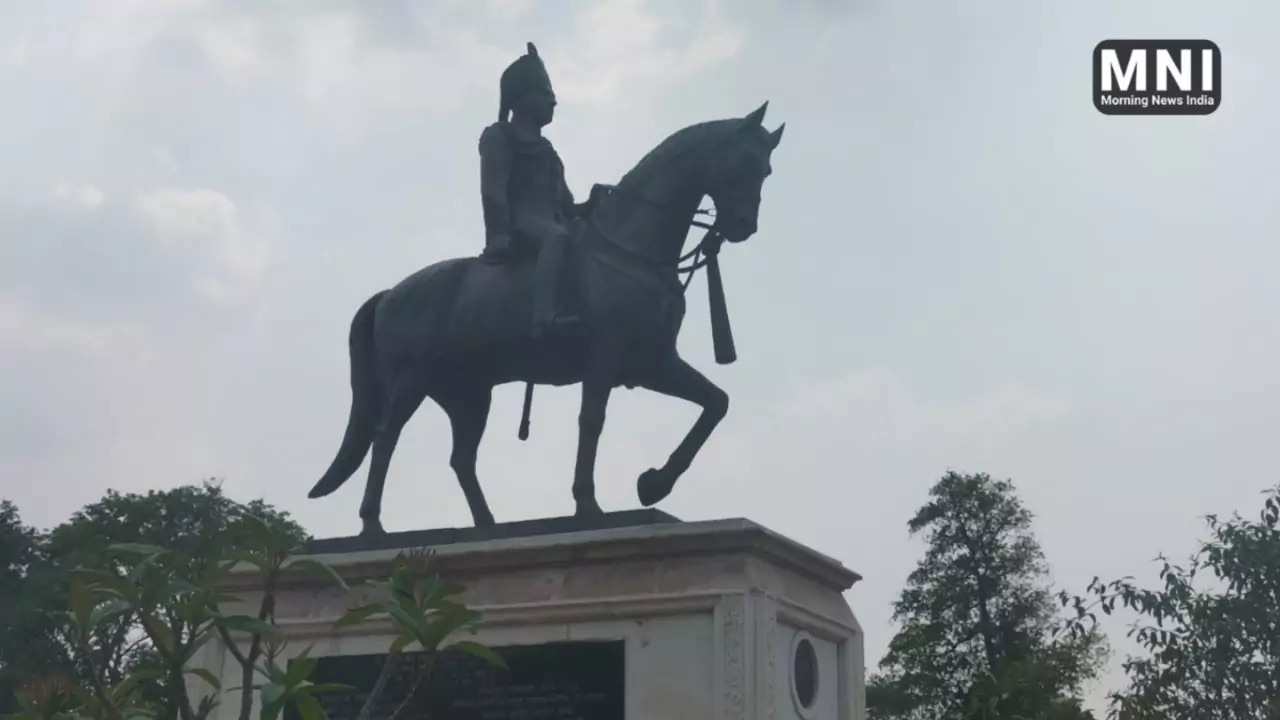 Ramniwas Bagh Jaipur Mansingh statue sword stolen 16 years ago