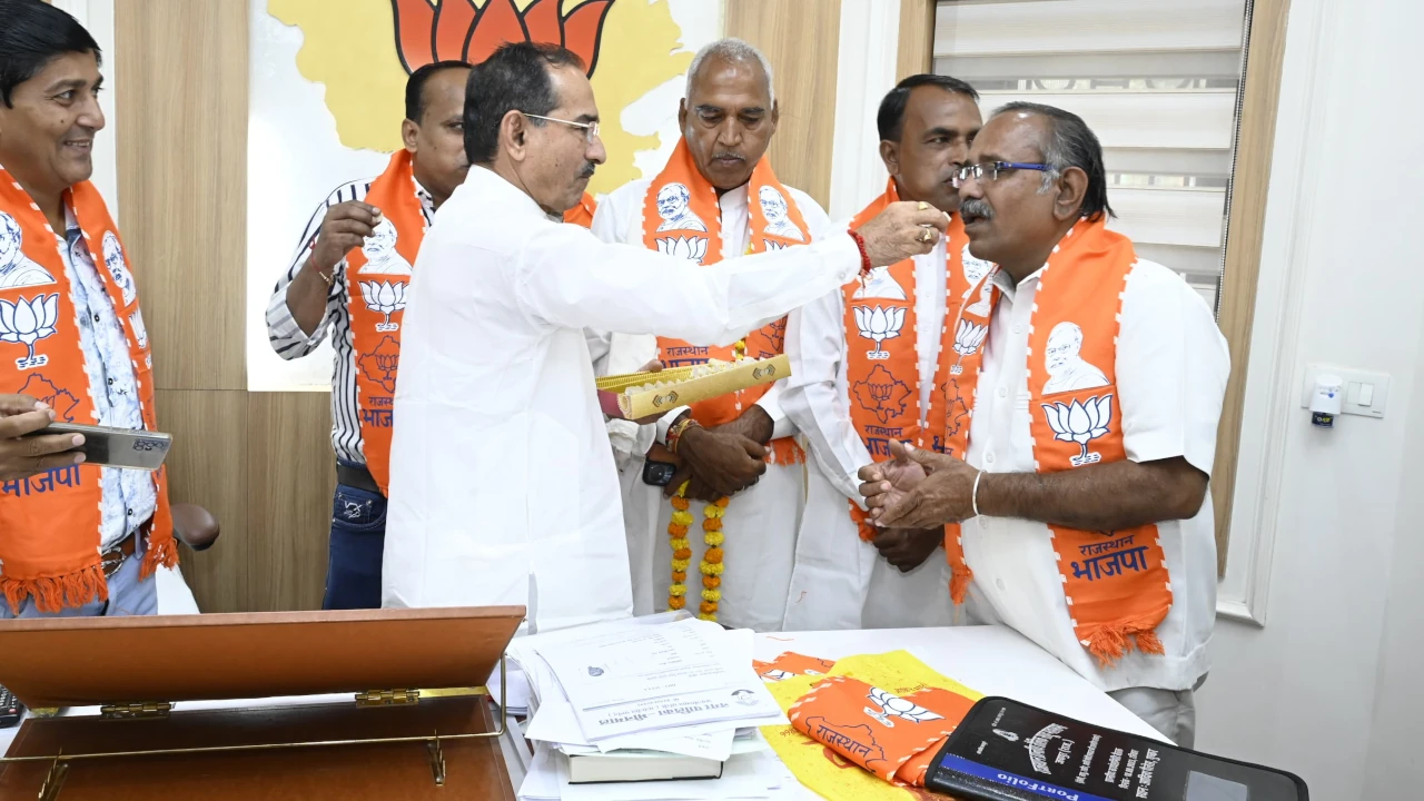 BJP State President Madan Rathore, Dausa Assembly, Dausa by-election, Kirori Lal Meena, Madan Rathore addressed the public meeting, Madan Rathore News, Rajasthan by-election 2024, rajasthaan upachunaav, Rajasthan Assembly By Election 2024, Rajasthan by-election